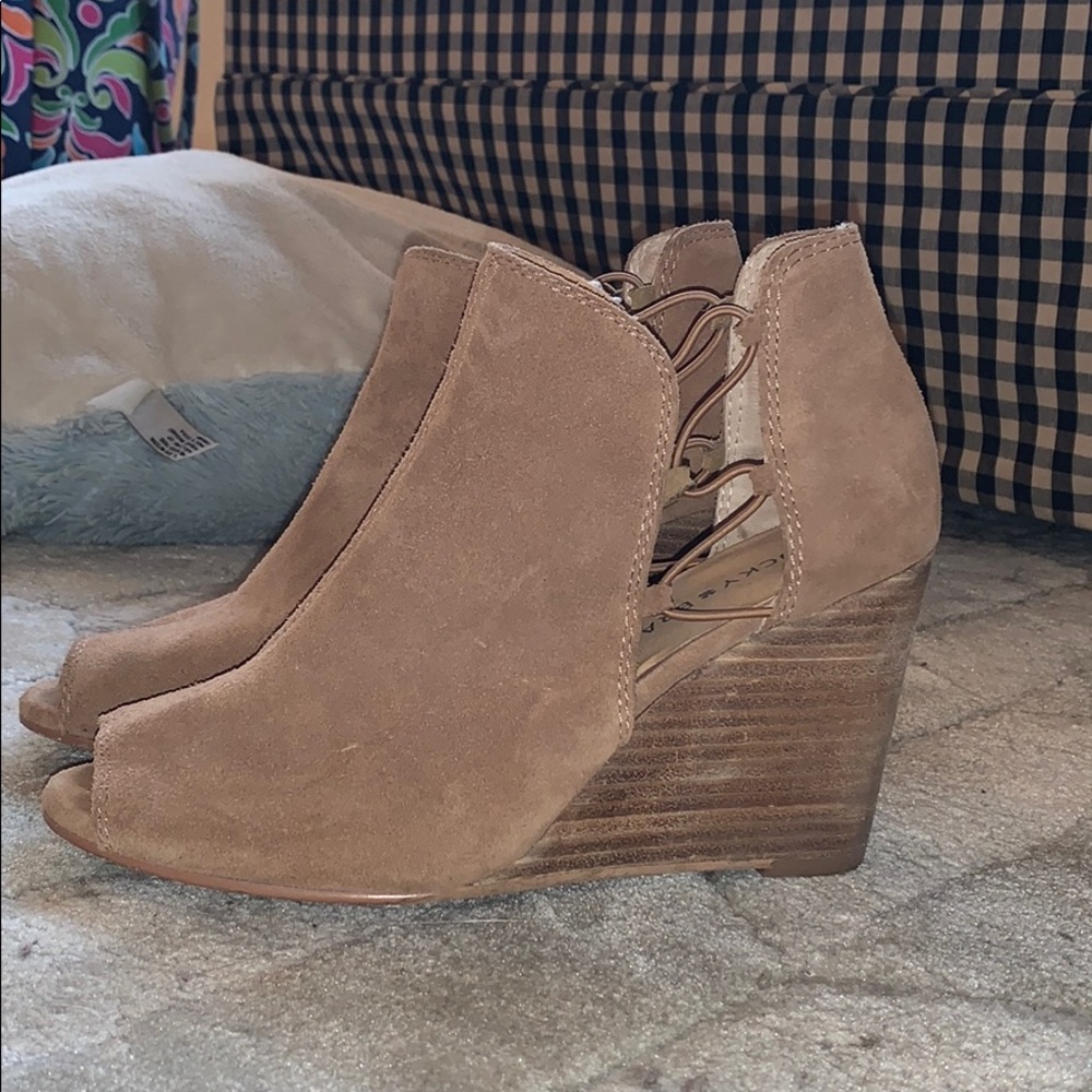 Lucky brand wedges!!